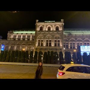 Meet your Posher, Monique